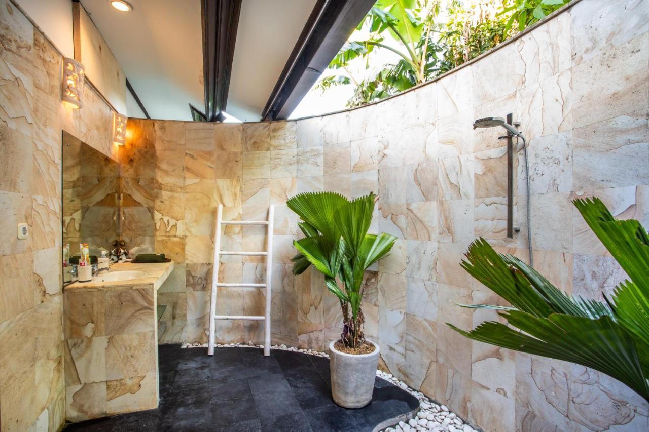 Villa Janitra Seminyak  Luaran gambar