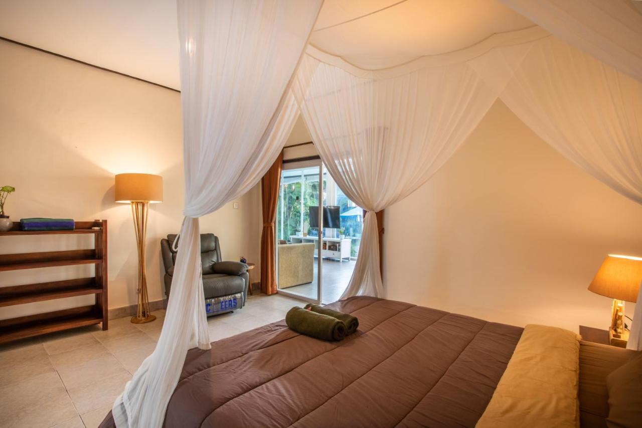 Villa Janitra Seminyak  Luaran gambar