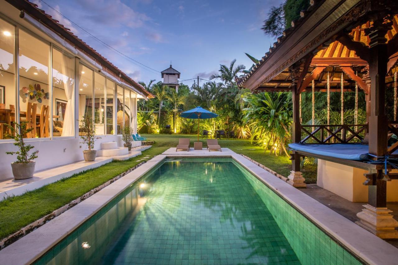 Villa Janitra Seminyak  Luaran gambar