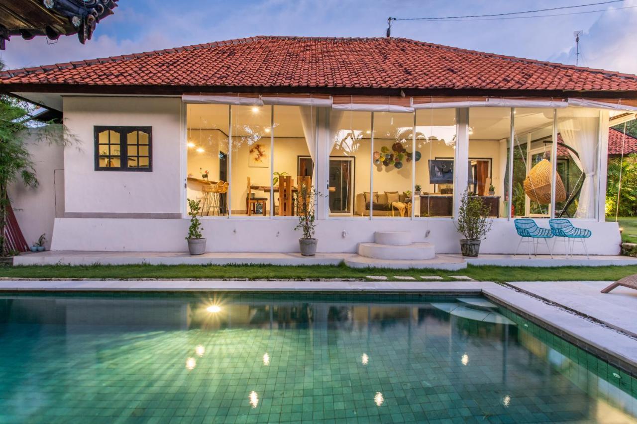 Villa Janitra Seminyak  Luaran gambar